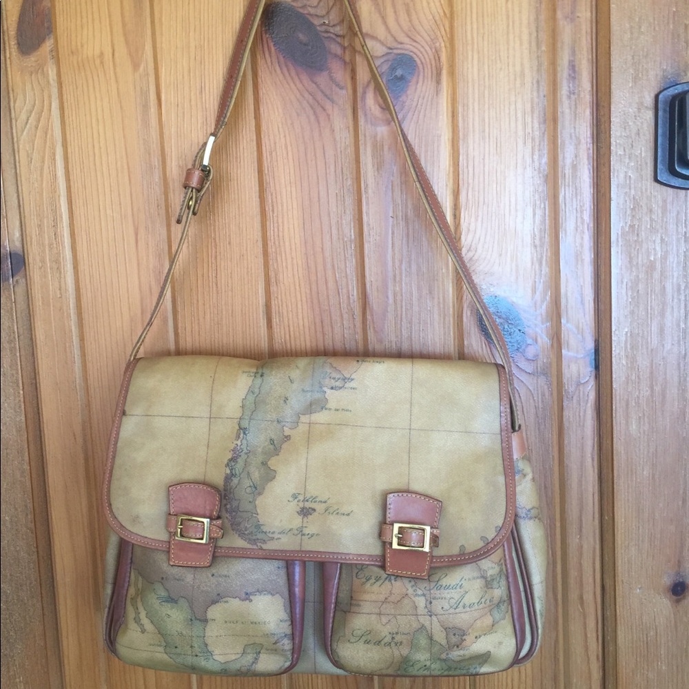 Vintage Alviero Martini leather handbag